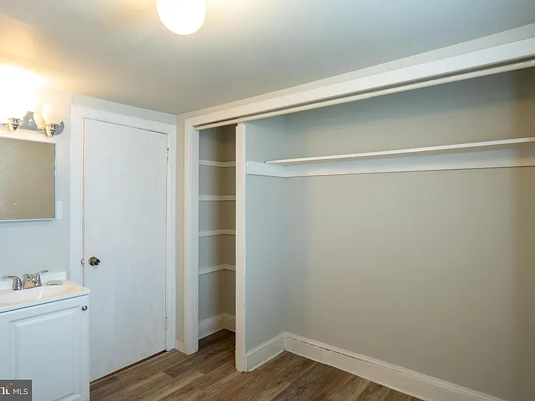 1420 S Hicks St — Photo 13
