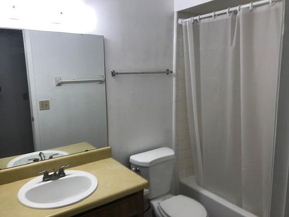 4th image of 3318 King William Cir