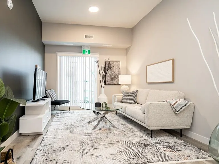 425 Ballantrae Dr — Photo 46