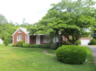 331 W 1st St, Boiling Springs, PA 17007