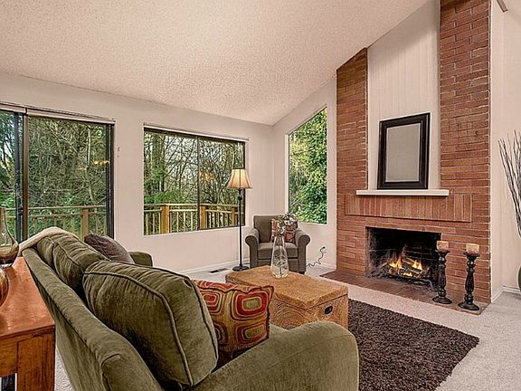 2nd image of 4612 NE 203rd Ct