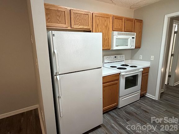 5th image of 145 Ray Lee St