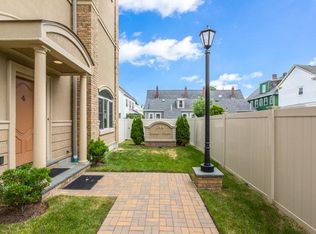 244 Adams St #4, Newton, MA 02458