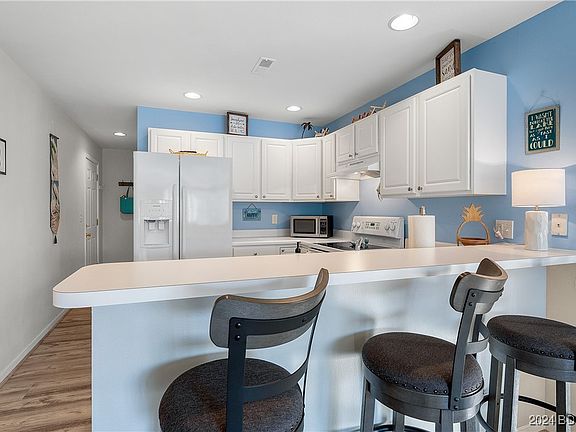 4th image of 288 Cedar Glen Dr #4A