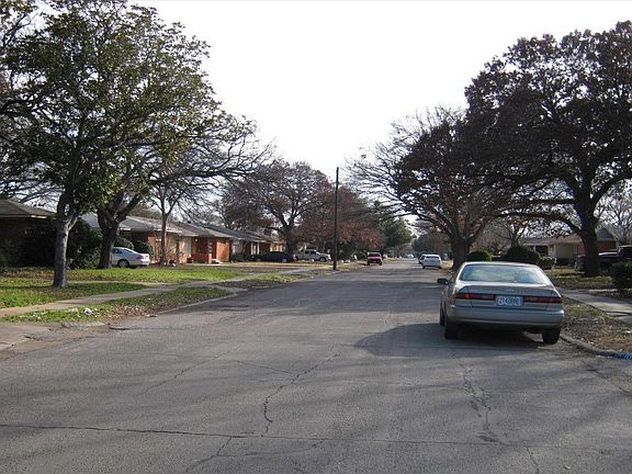 4th image of 10324 Goodyear Dr