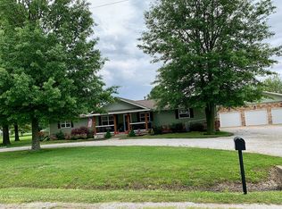 210 W Fountain Rd, Webb City, MO 64870