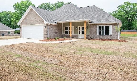 2nd image of 333 Troy Ln