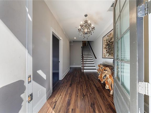 5th image of 2067 Wheaton Way