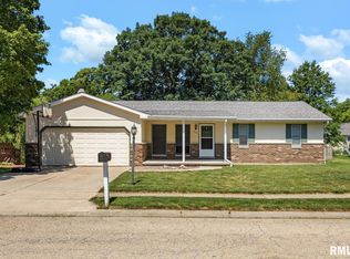 230 Evergreen Ave, Morton, IL 61550