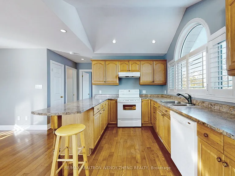 99 Hurd St — Photo 6