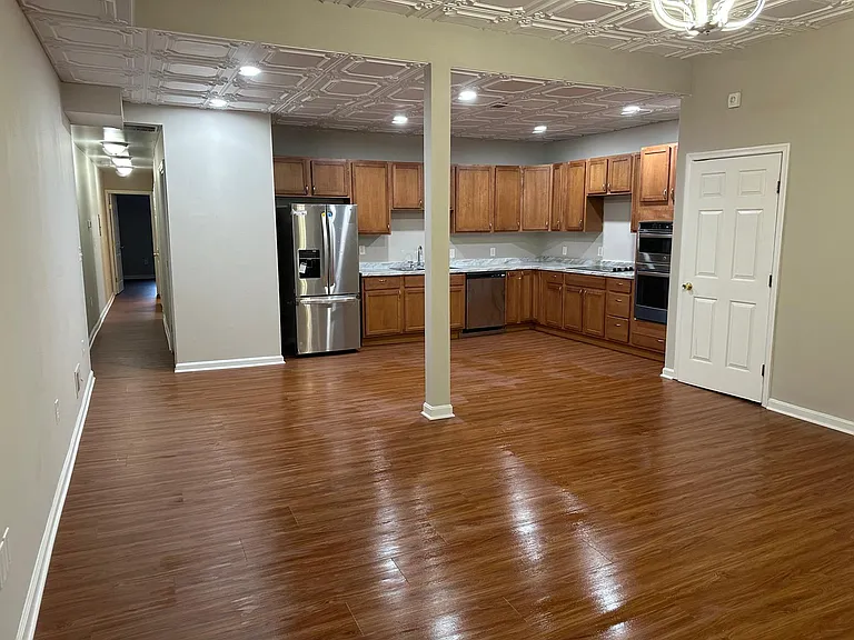 222 N Liberty St #3 — Photo 10