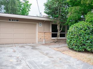 8219 SE 35th St, Mercer Island, WA 98040