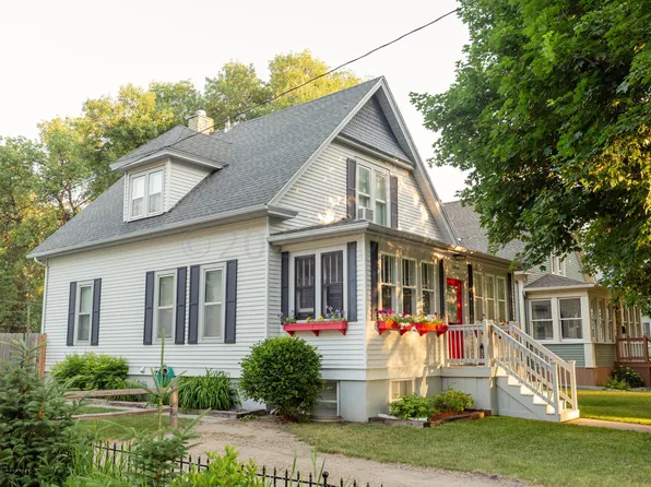 1016 5th St N, Fargo, ND 58102