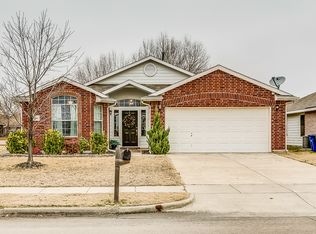 301 Willowlake Dr, Little Elm, TX 75068