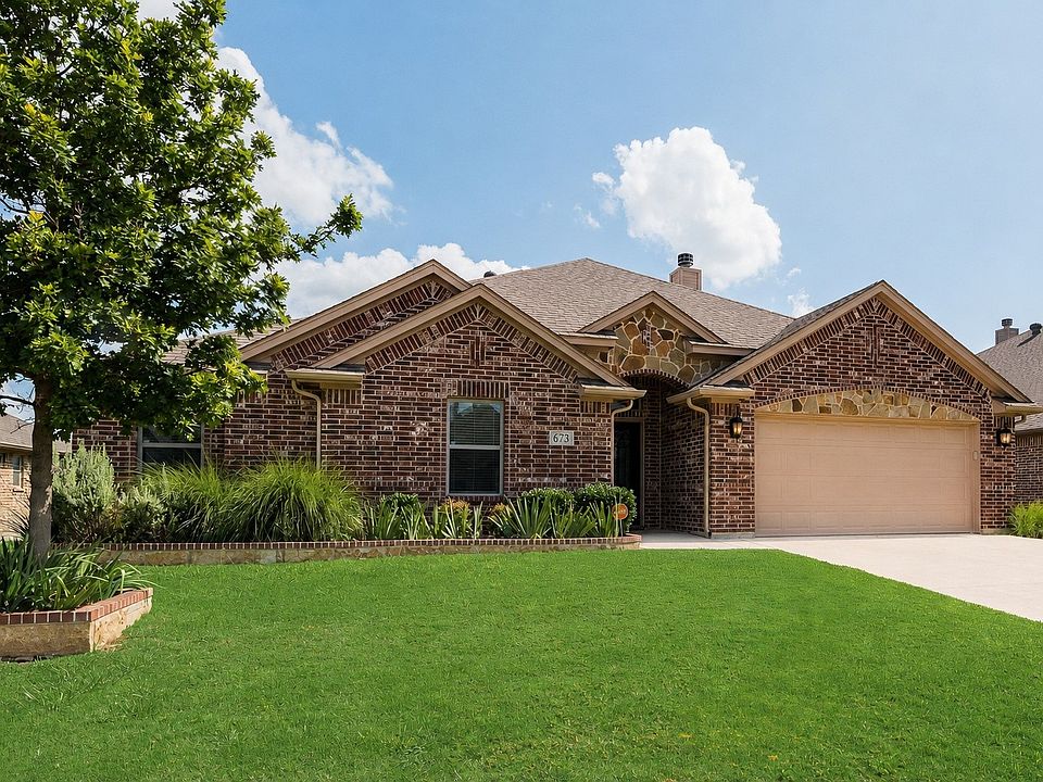 1st image of 673 Fossil Wood Dr