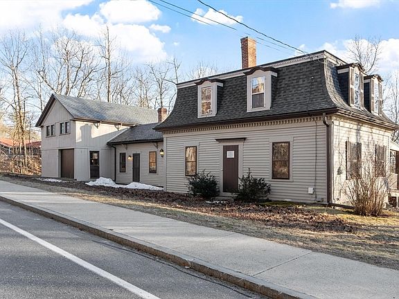 3rd image of 19 Hubbardston Rd