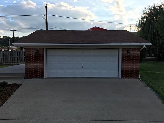 Oversize unattached garage