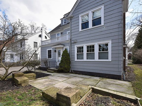 3rd image of 3382 Kenmore Rd