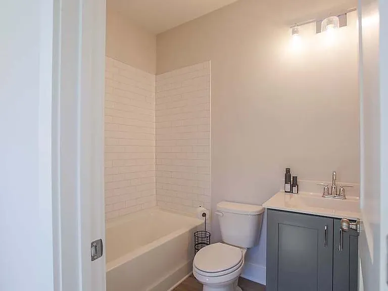 3rd Floor Secondary Bathroom
