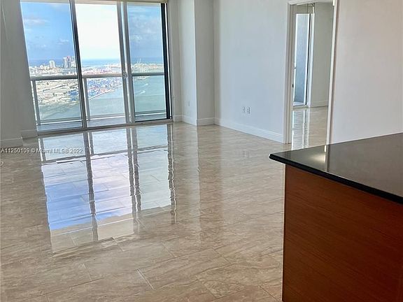 5th image of 50 Biscayne Blvd APT 4906