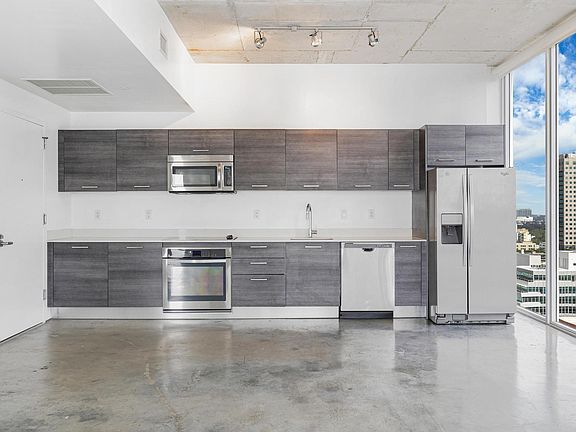 4th image of 161 SE 1st St #3503