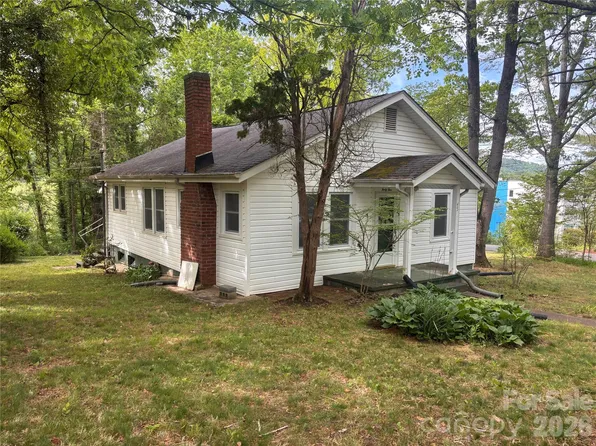 45 Briggs Rd, Asheville, NC 28805