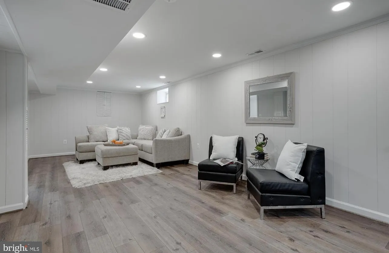 1 bed, 2112 sqft, $1,700 — Photo 3