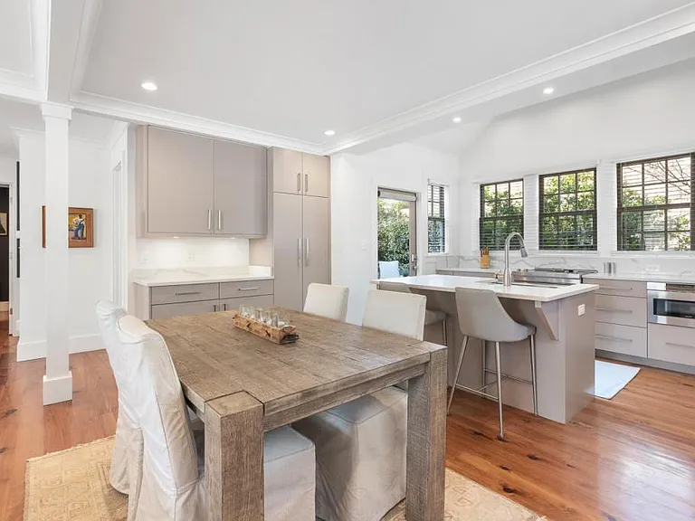 59 Beverly Rd — Photo 1