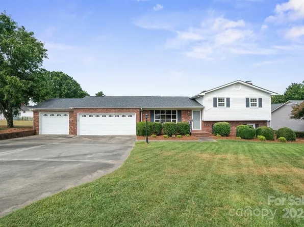 414 E 2nd St, Faith, NC 28146