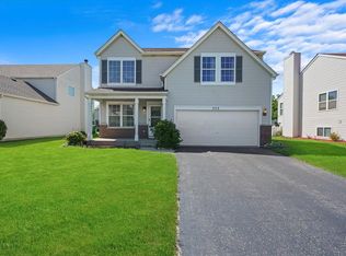 332 Daffodil Dr, Romeoville, IL 60446