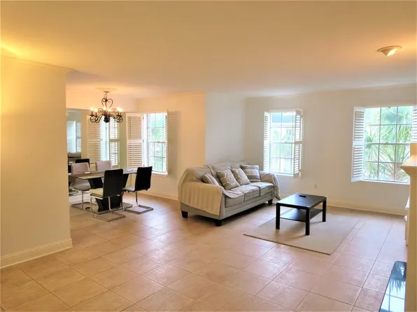 361 N Post Oak Ln APT 239, Houston, TX 77024