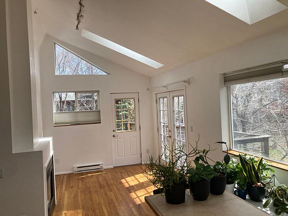 3rd image of 743B Marine St