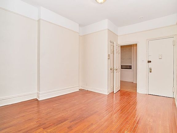 2nd image of 274 W 119th St #2D