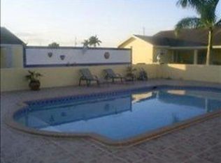 20950 SW 232nd St, Miami, FL 33170