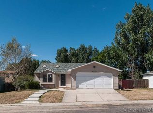 2210 Helen Ave, Cheyenne, WY 82007