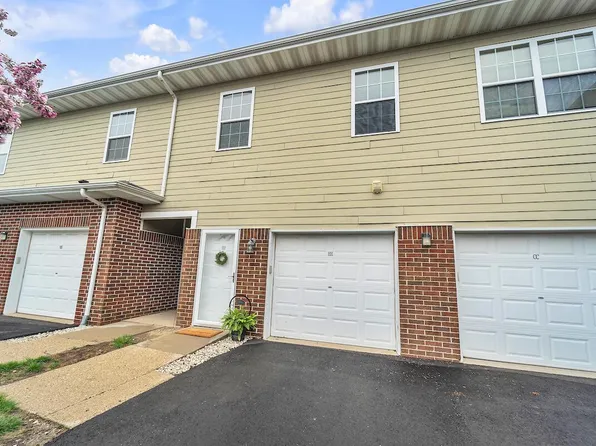 6746 100th PLACE #HH, Pleasant Prairie, WI 53158