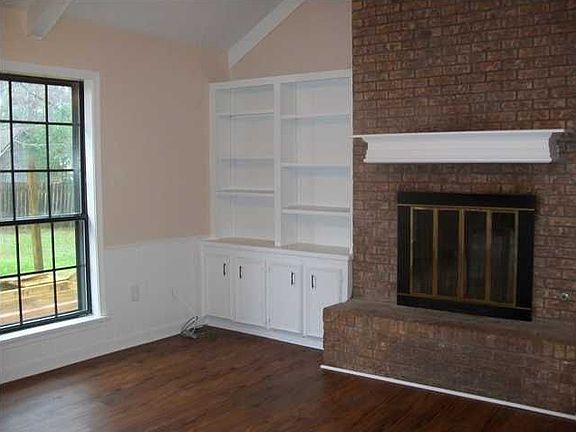 3rd image of 510 Berwick Dr