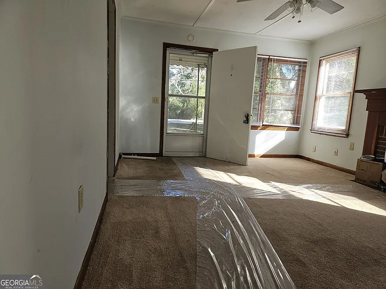 344 E Main St — Photo 8