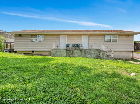 1215 Lori Ln, Old Forge, PA 18518
