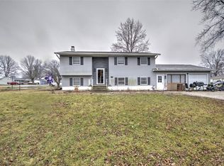 119 Kathy Ct, Blue Mound, IL 62513