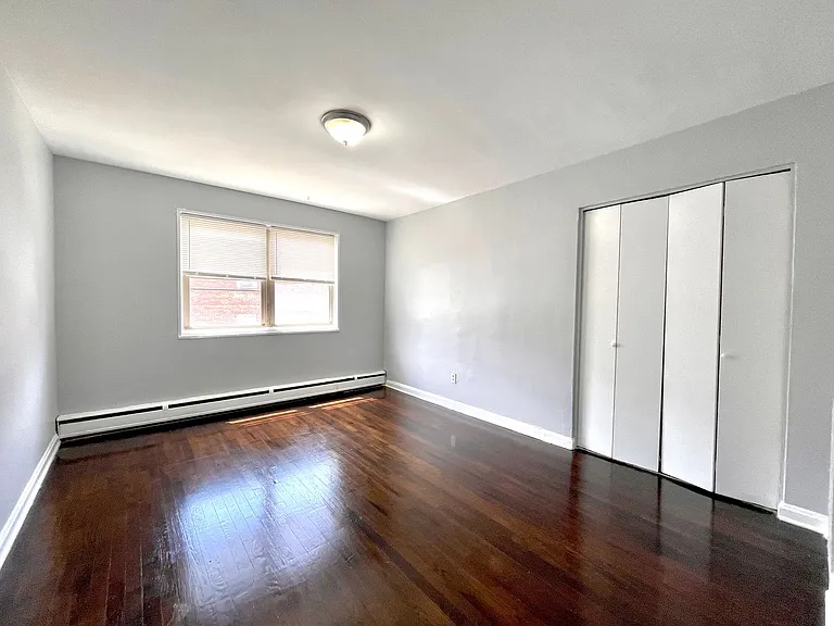 612 12th St NE — Photo 16