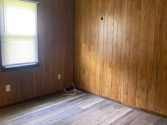5th image of 8737 Bellrose Ave #1