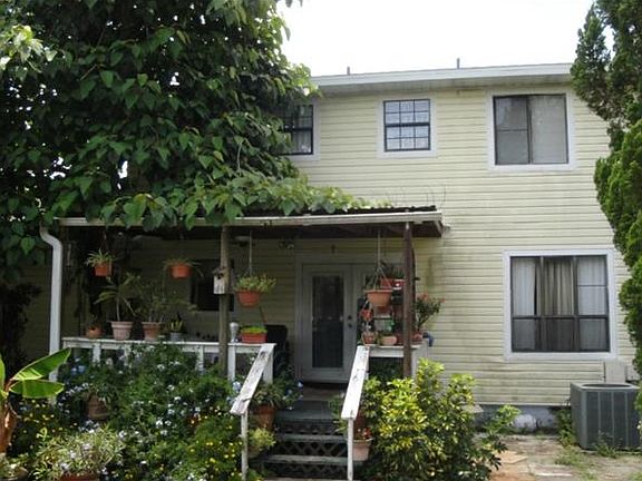 3rd image of 2815 Orchid Dr