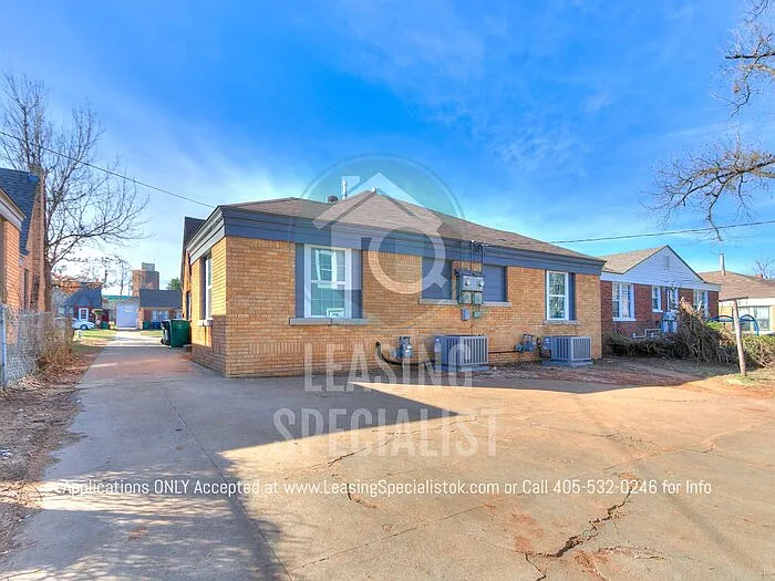1115 NW 27th St — Photo 43