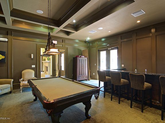 5th image of 861 Shoreline Cir