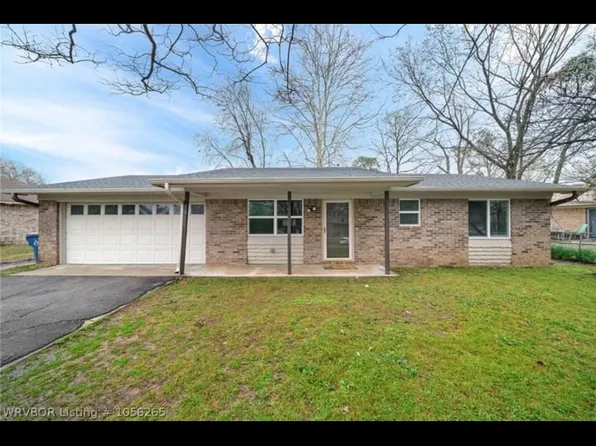 8605 S 32nd Ter, Fort Smith, AR 72908