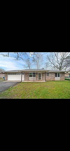 8605 S 32nd Ter Photo 1