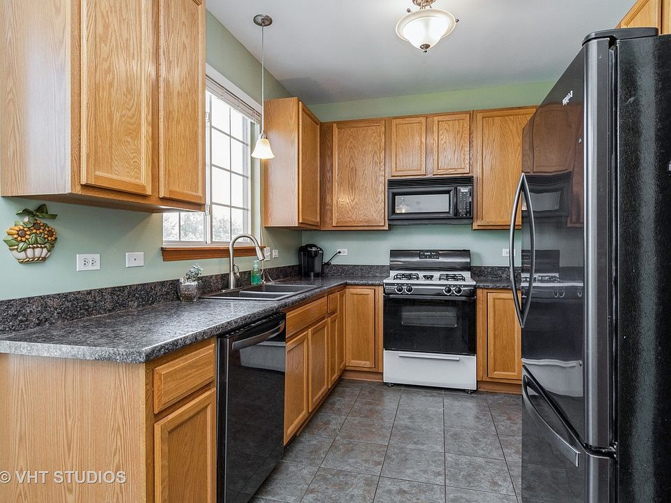 2276 Hudson Cir, Aurora, IL 60502 | Zillow