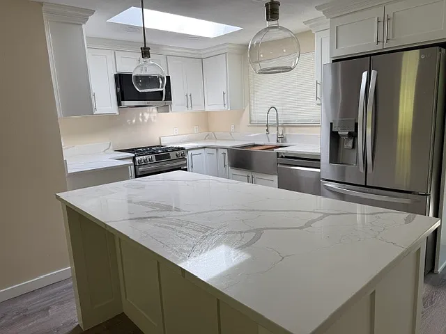 4 bed, 2336 sqft, $3,500 — Photo 3