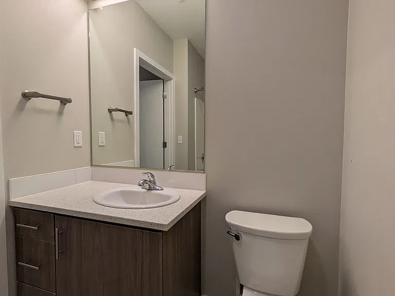 Division Terrace Apartments — Photo 38